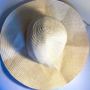 Women beach hat